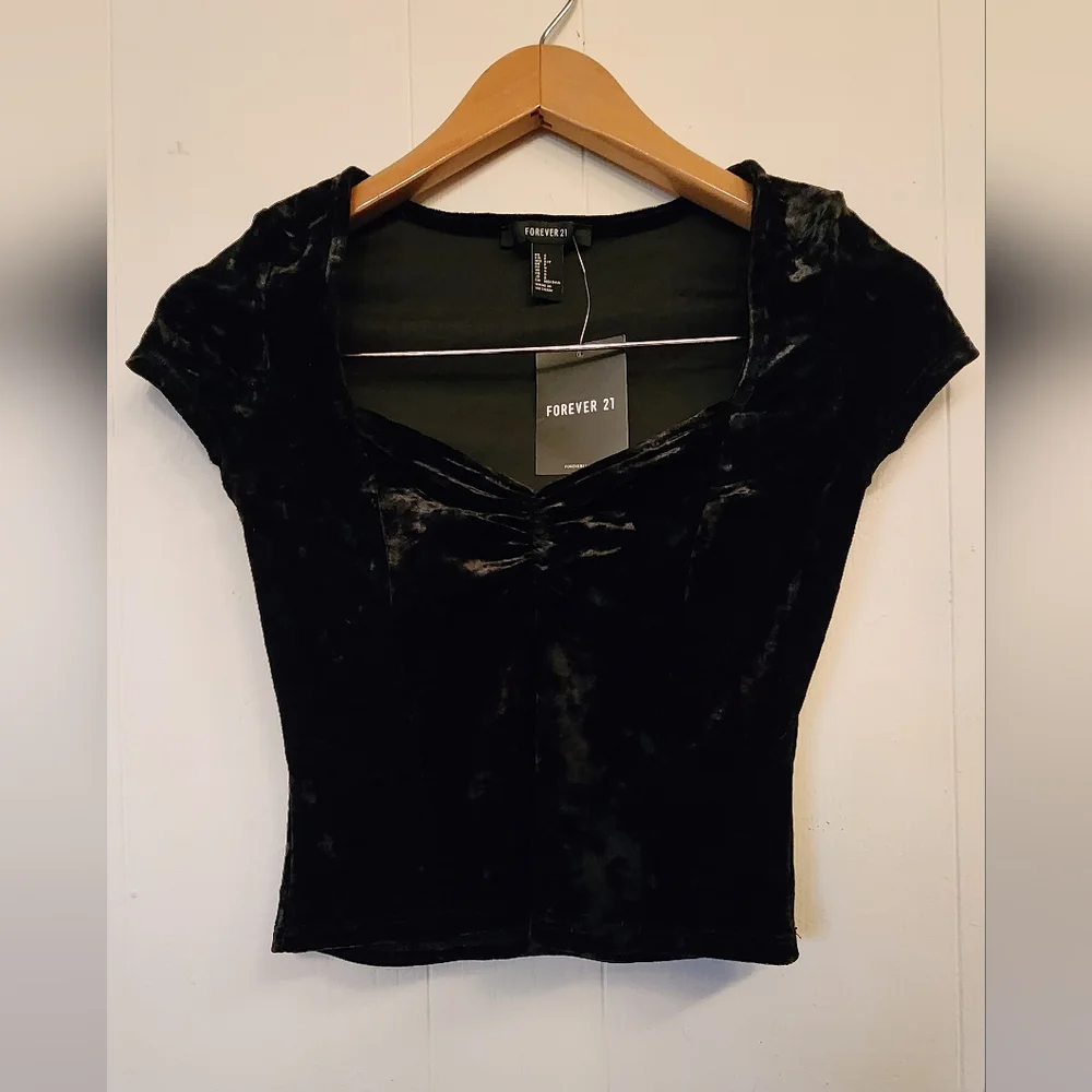 Black Velvet Cinched Crop Top - Picture 1 of 7